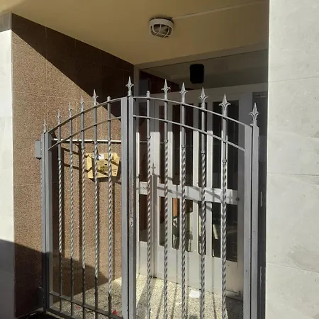 Lujoso En Valencia 3 Con Parking Paterna